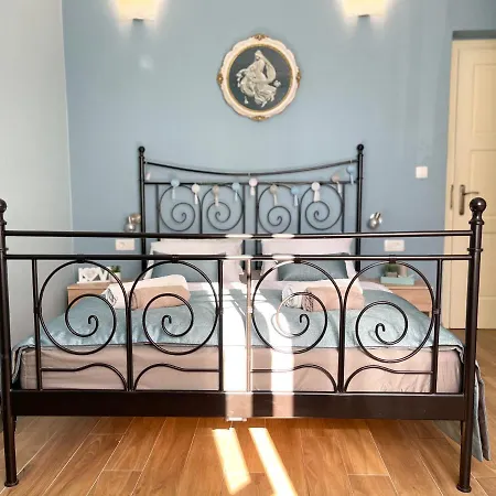 בית הארחה Lucia 3*