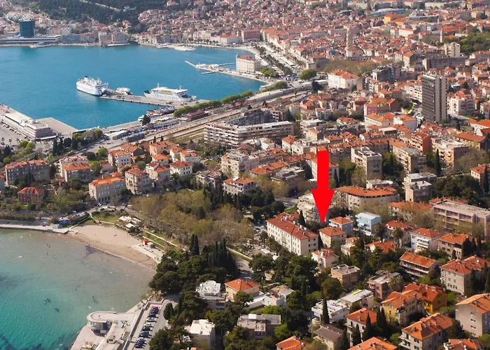 Lucia 3* Split